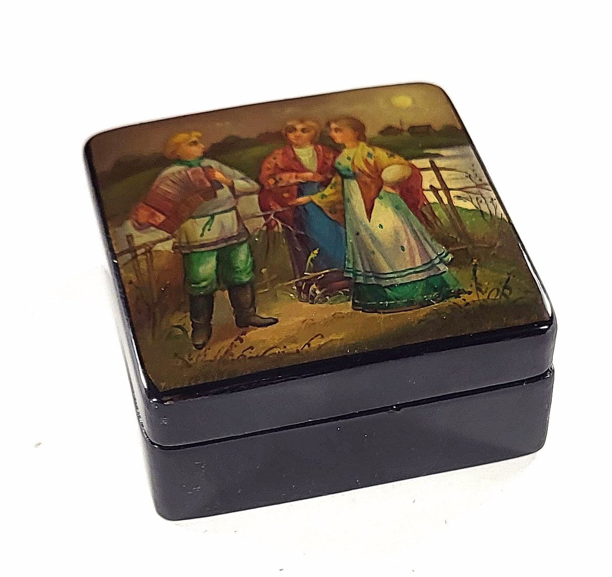 "Accordian Player" lacquer box